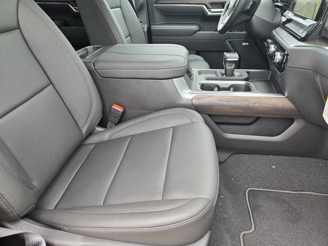 new 2025 GMC Sierra 1500 car, priced at $53,670