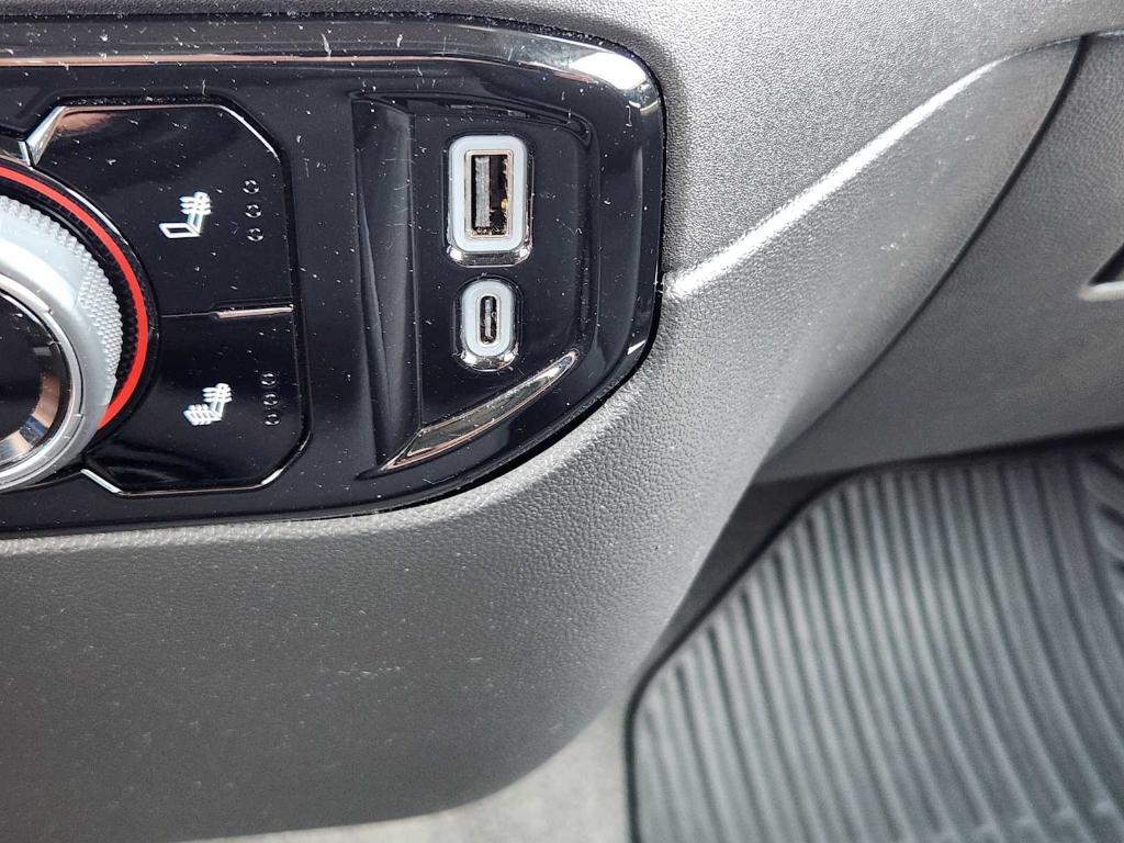 used 2022 Chevrolet Silverado 1500 car, priced at $35,977
