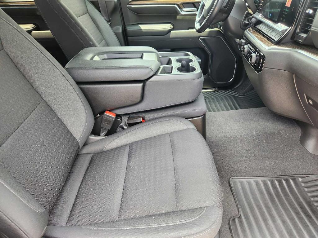 used 2022 Chevrolet Silverado 1500 car, priced at $35,977