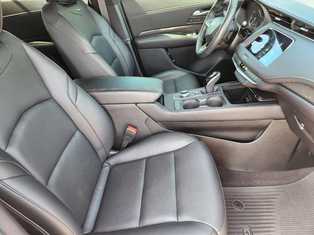 used 2023 Cadillac XT4 car, priced at $31,977
