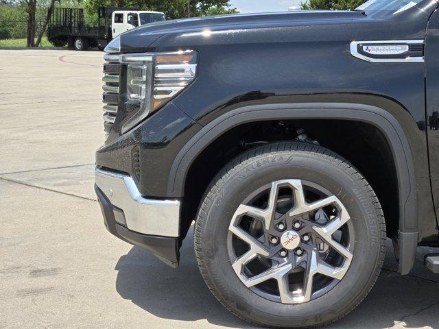 new 2025 GMC Sierra 1500 car, priced at $53,670