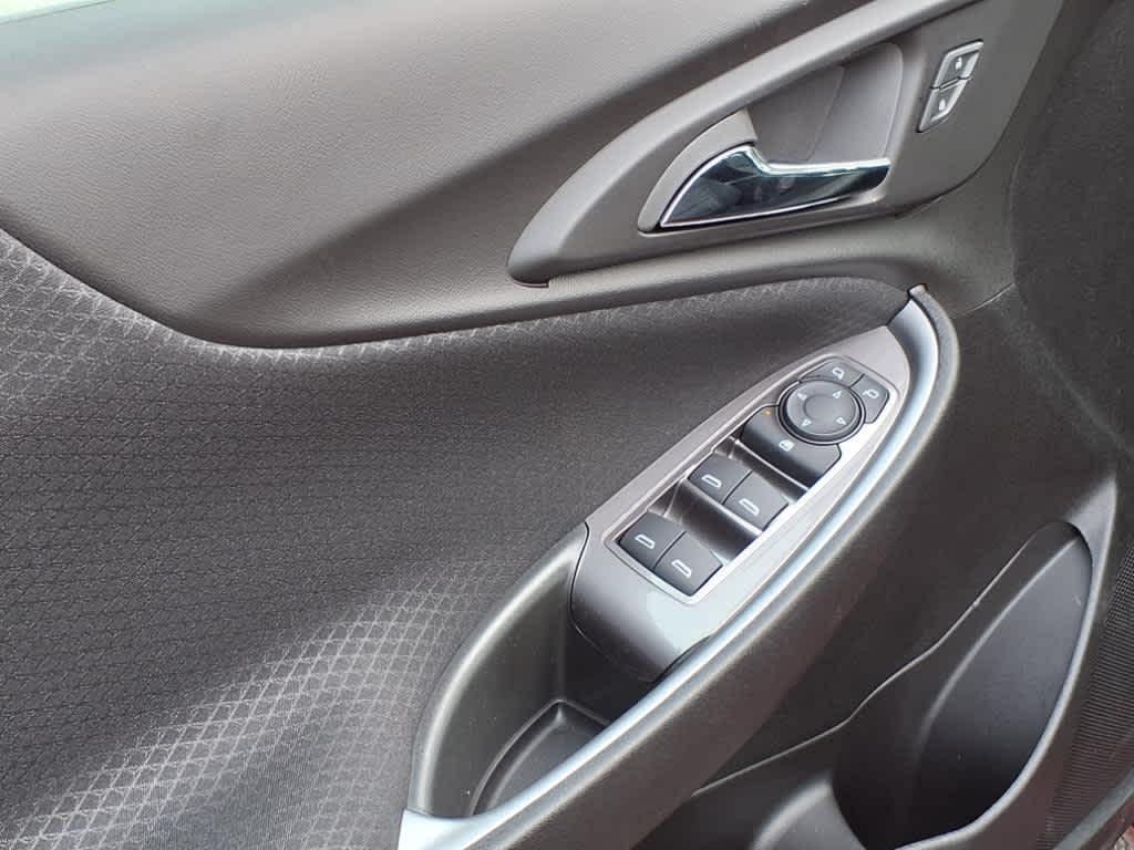 new 2025 Chevrolet Malibu car, priced at $28,815