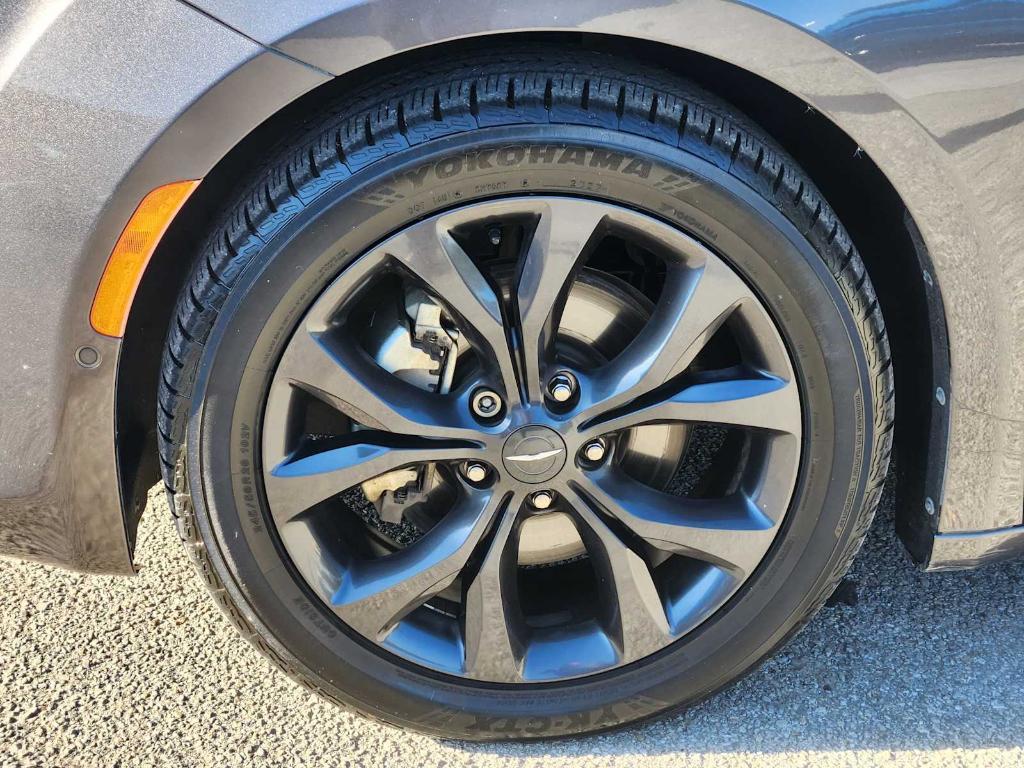 used 2018 Chrysler Pacifica car, priced at $31,455