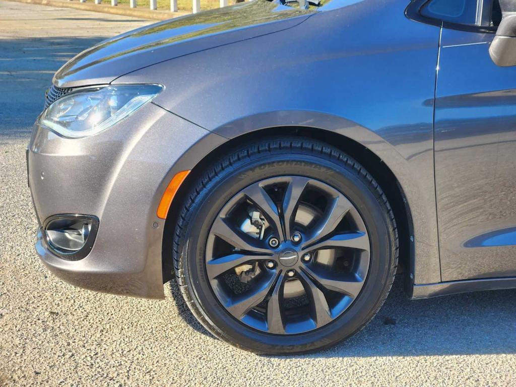 used 2018 Chrysler Pacifica car, priced at $31,455