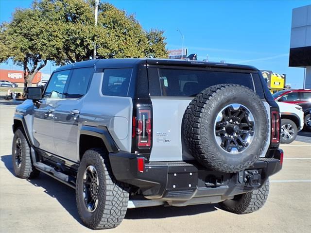 new 2025 GMC HUMMER EV SUV car