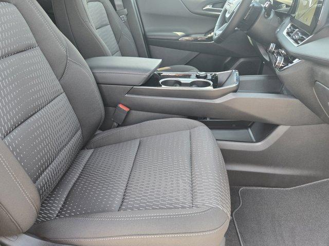 new 2026 Chevrolet Equinox car, priced at $30,940