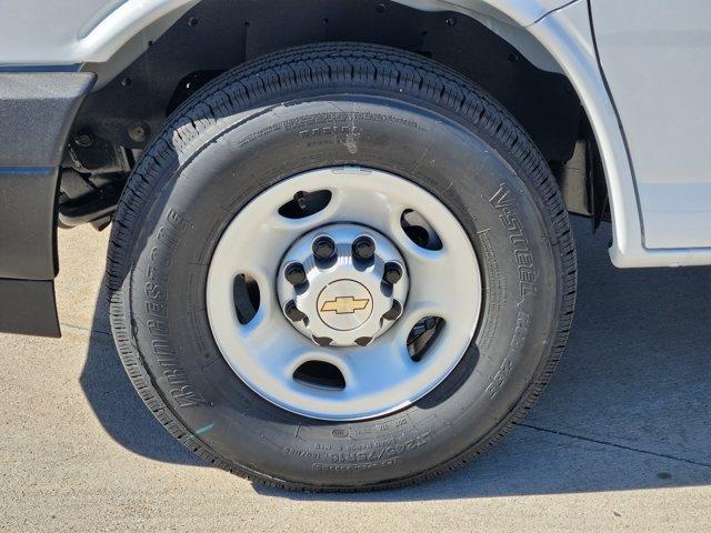 new 2025 Chevrolet Express 2500 car