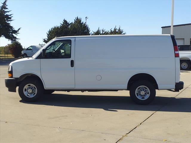 new 2024 Chevrolet Express 2500 car