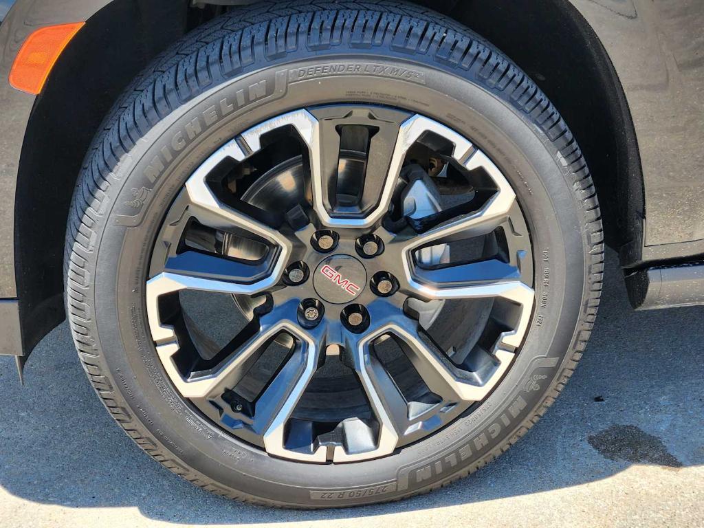 used 2022 GMC Yukon XL car, priced at $55,977