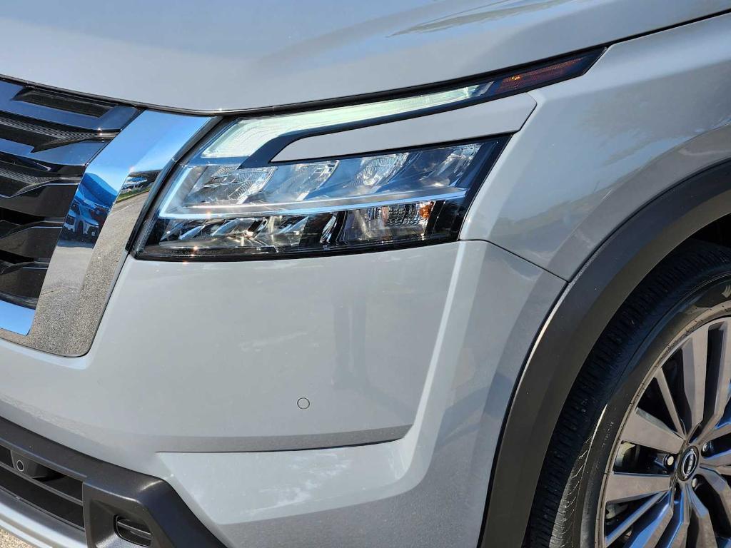 used 2023 Nissan Pathfinder car, priced at $29,977