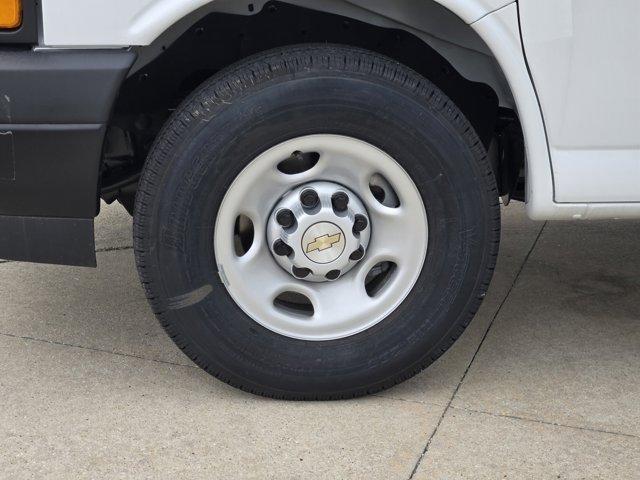new 2025 Chevrolet Express 2500 car