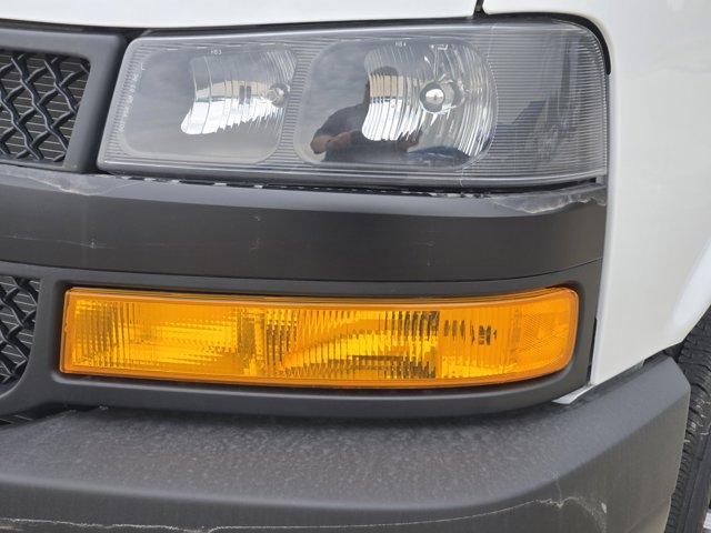 new 2025 Chevrolet Express 2500 car