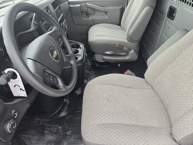 new 2025 Chevrolet Express 2500 car