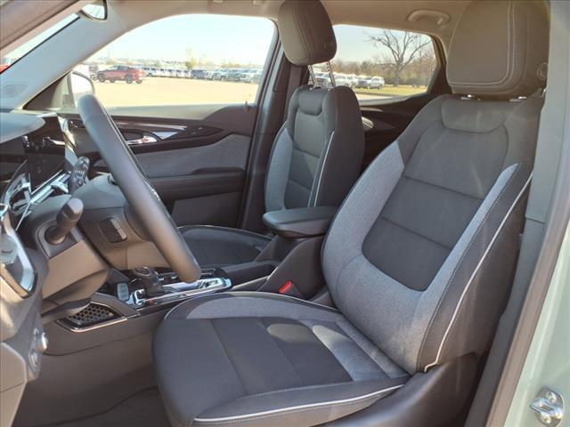 new 2025 Chevrolet TrailBlazer car, priced at $28,080