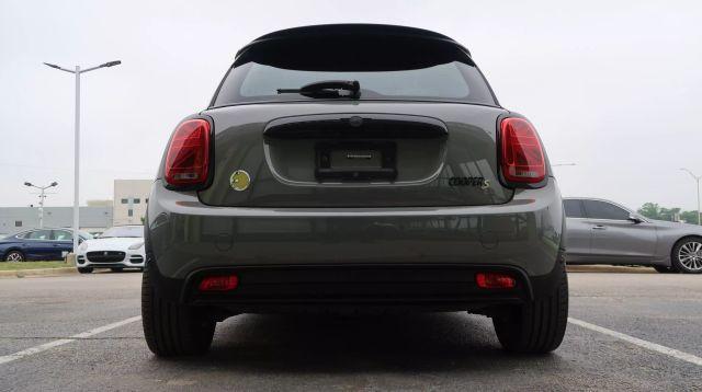used 2022 MINI SE Hardtop car, priced at $18,950