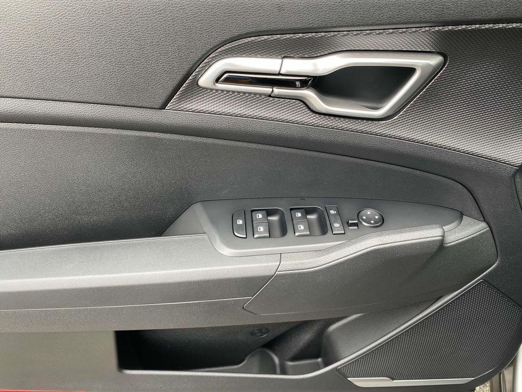 new 2025 Kia Sportage Hybrid car, priced at $27,356
