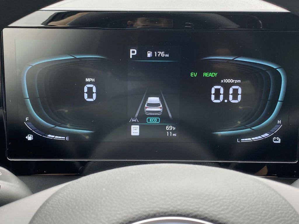 new 2025 Kia Sportage Hybrid car, priced at $27,356