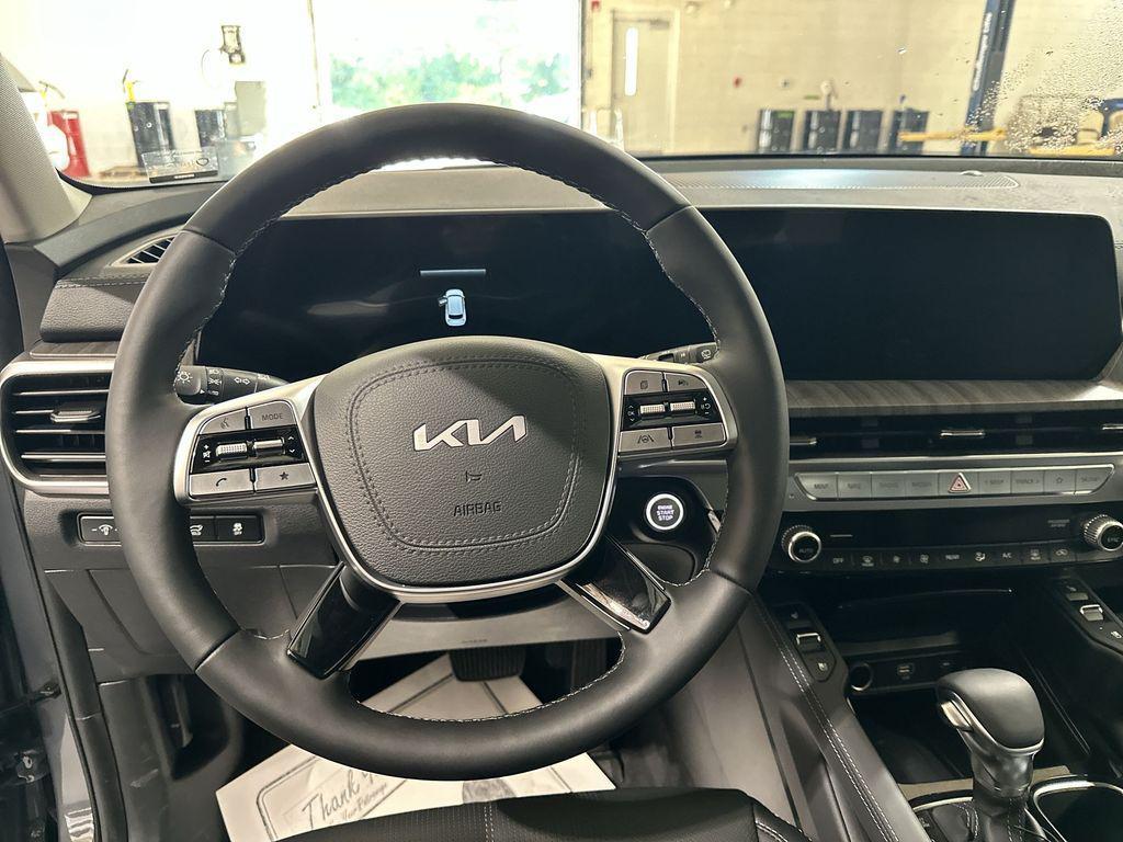new 2025 Kia Telluride car, priced at $42,122