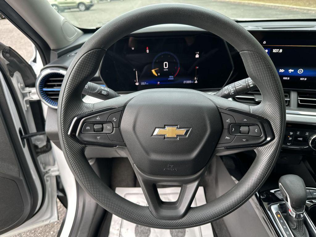 used 2024 Chevrolet Trax car, priced at $20,619