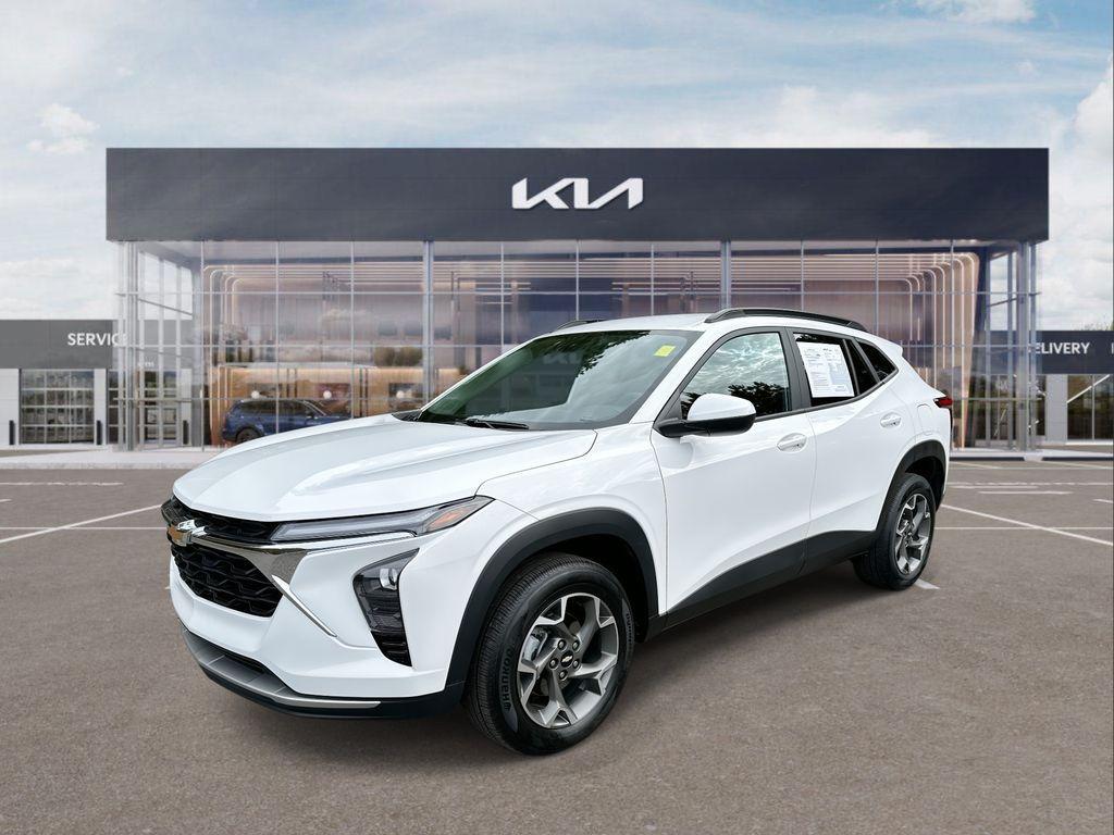 used 2024 Chevrolet Trax car, priced at $20,619