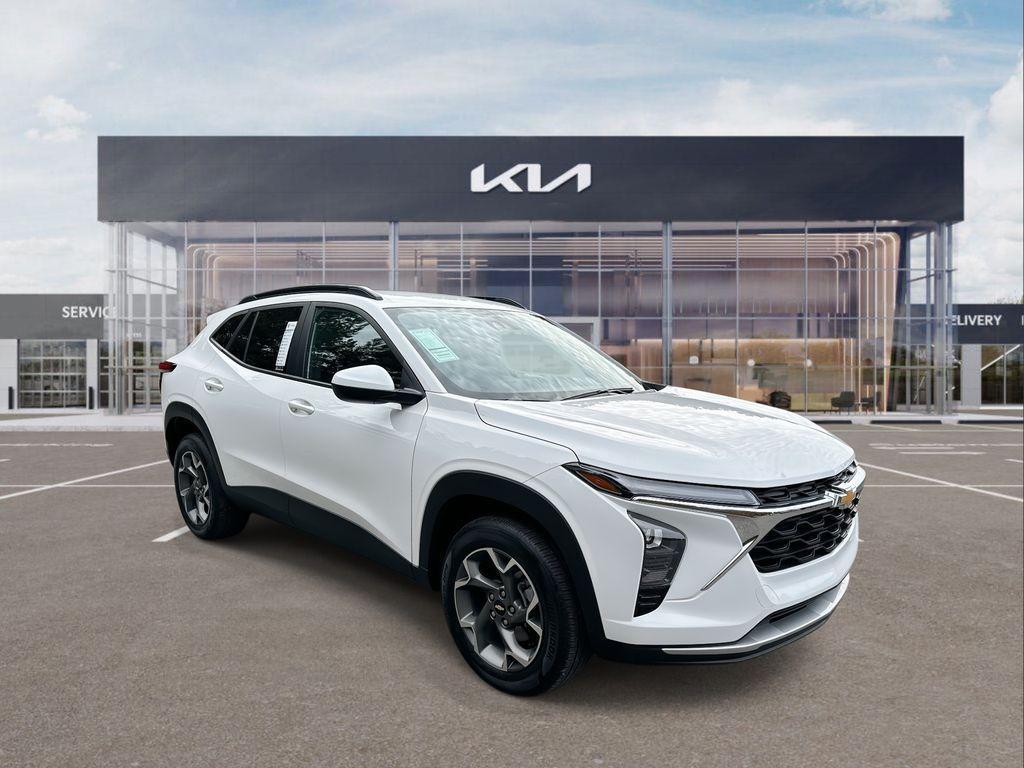 used 2024 Chevrolet Trax car, priced at $20,619