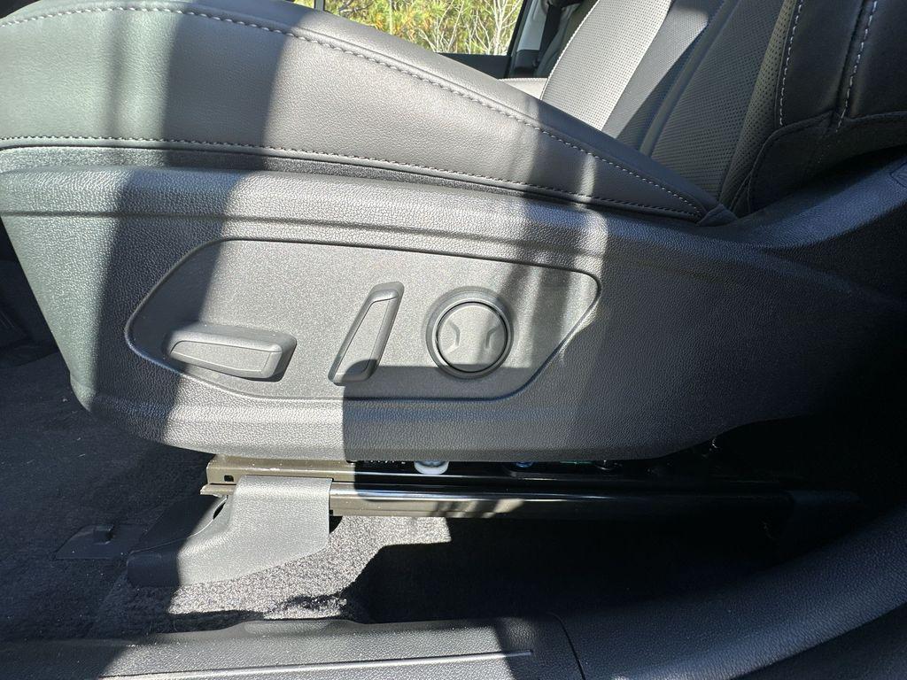 new 2026 Kia Sorento car, priced at $36,646