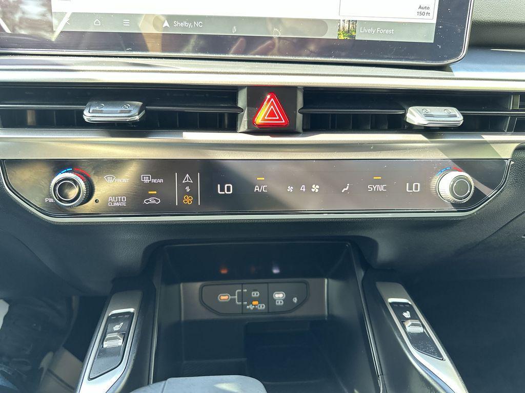 new 2025 Kia Sorento car, priced at $31,630