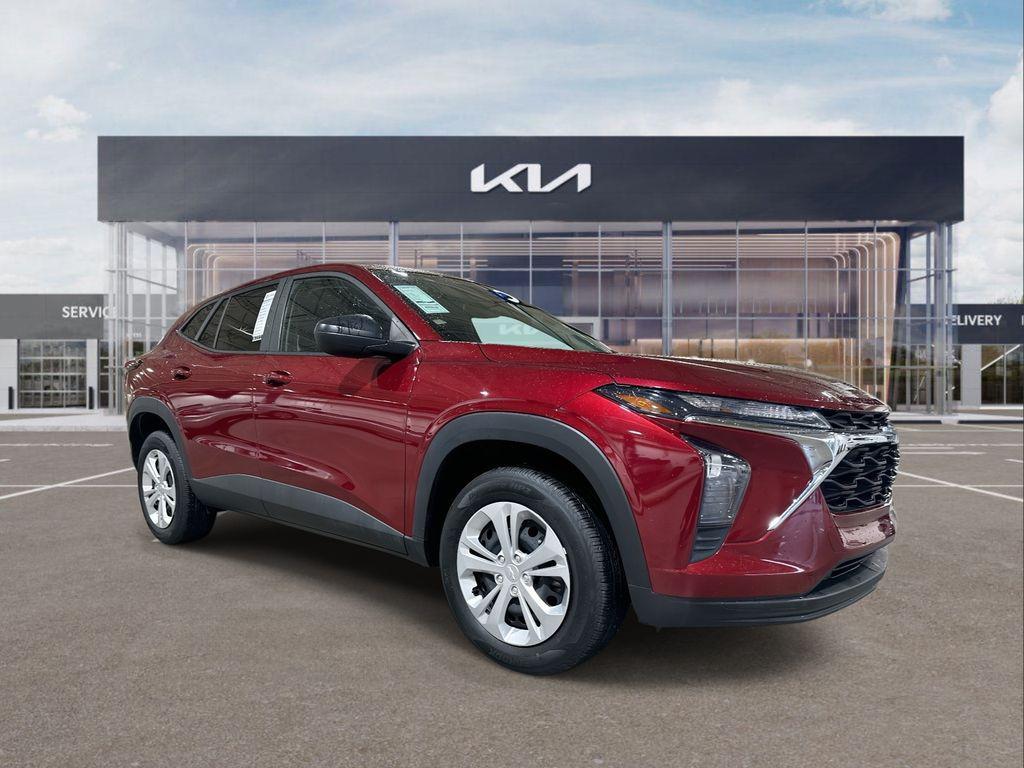 used 2024 Chevrolet Trax car, priced at $19,196