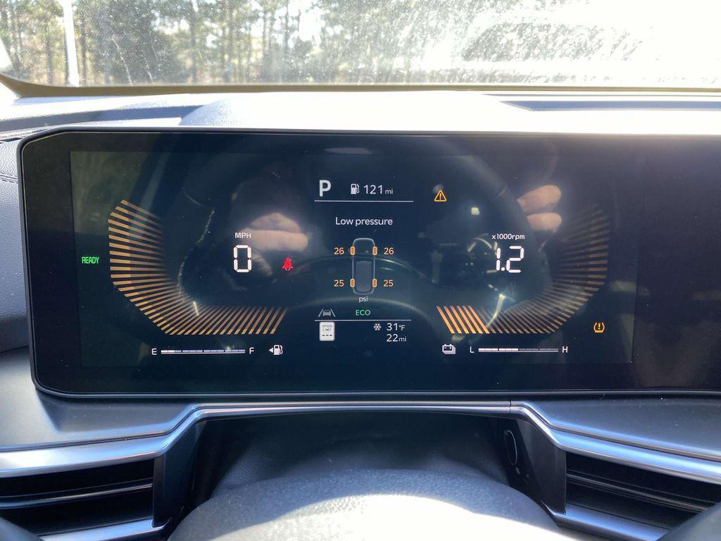 used 2025 Kia Sorento Hybrid car, priced at $31,831