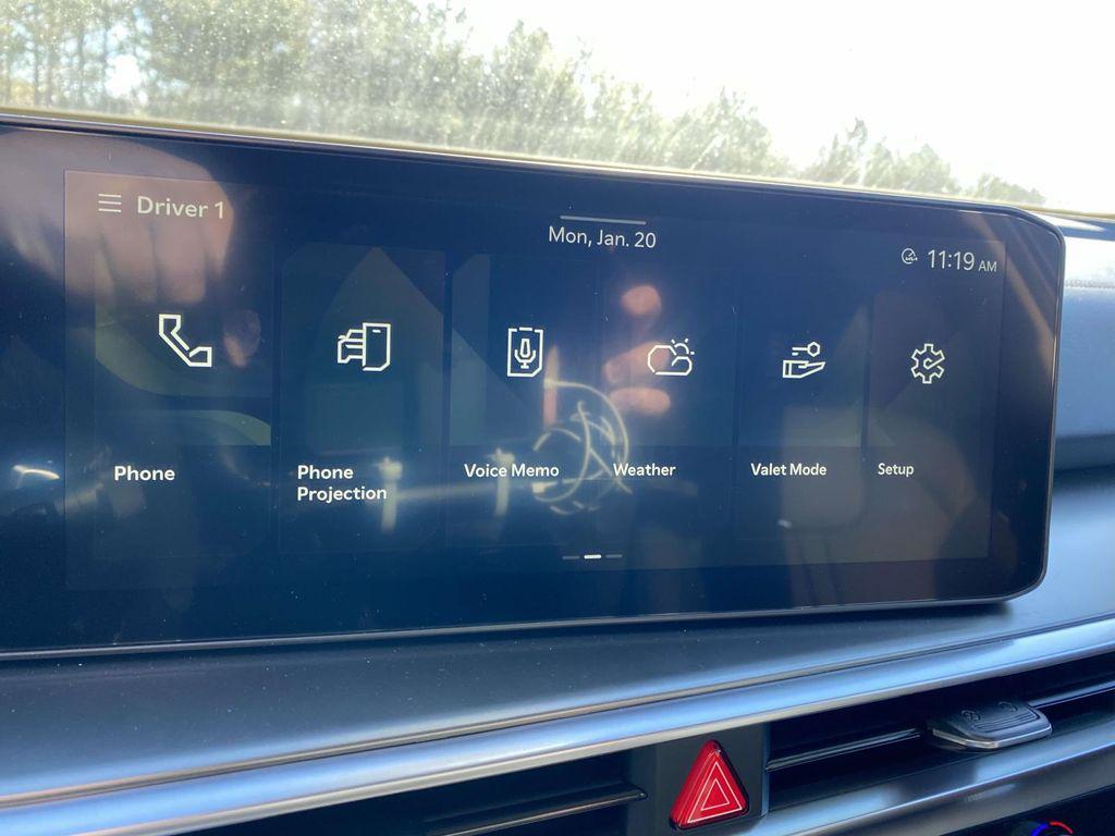 used 2025 Kia Sorento Hybrid car, priced at $31,831