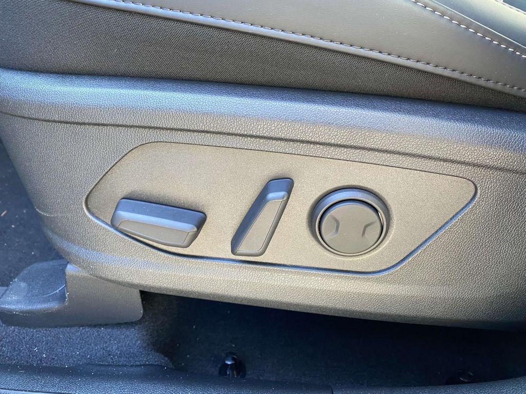 used 2025 Kia Sorento Hybrid car, priced at $31,831