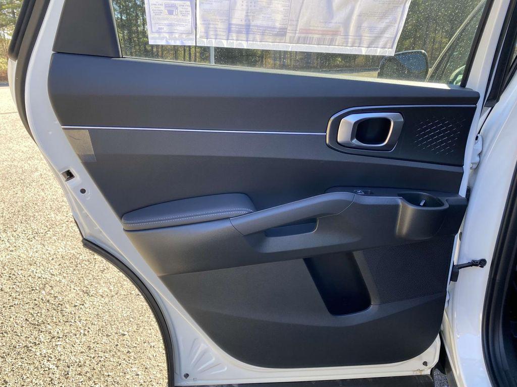 used 2025 Kia Sorento Hybrid car, priced at $31,831