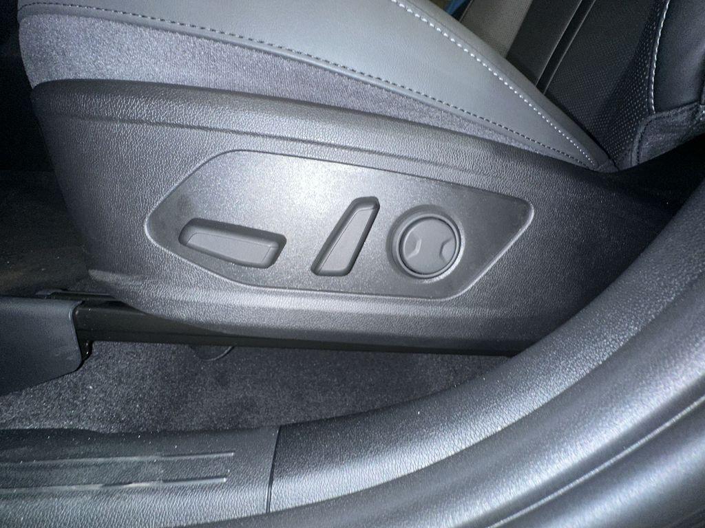 new 2026 Kia Sorento car, priced at $36,735