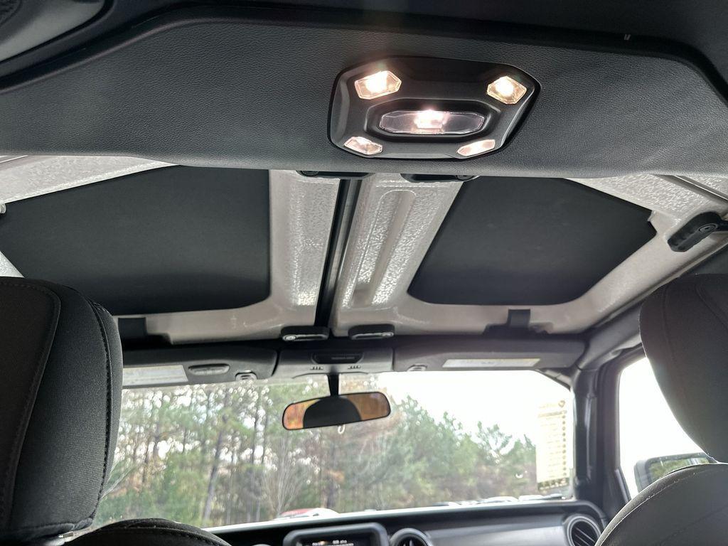 used 2021 Jeep Wrangler Unlimited car, priced at $27,110