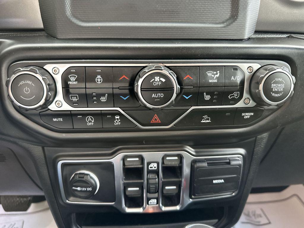 used 2021 Jeep Wrangler Unlimited car, priced at $27,110