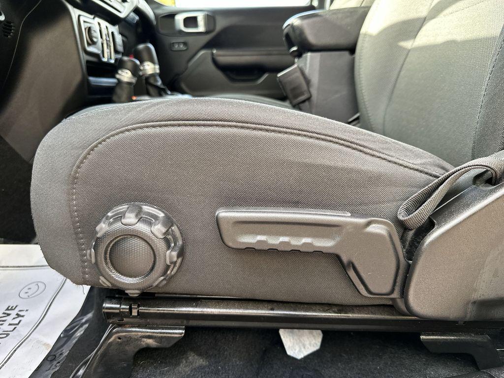 used 2021 Jeep Wrangler Unlimited car, priced at $27,110