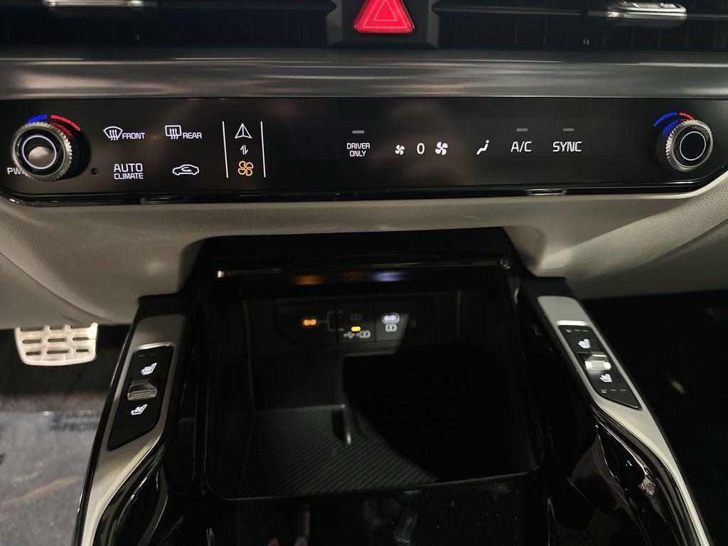 new 2026 Kia Sorento Plug-In Hybrid car, priced at $53,535