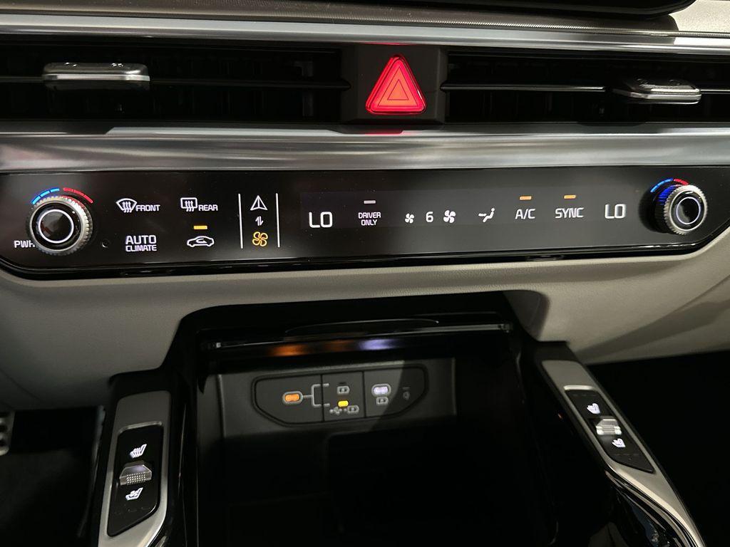 new 2026 Kia Sorento Plug-In Hybrid car, priced at $53,535