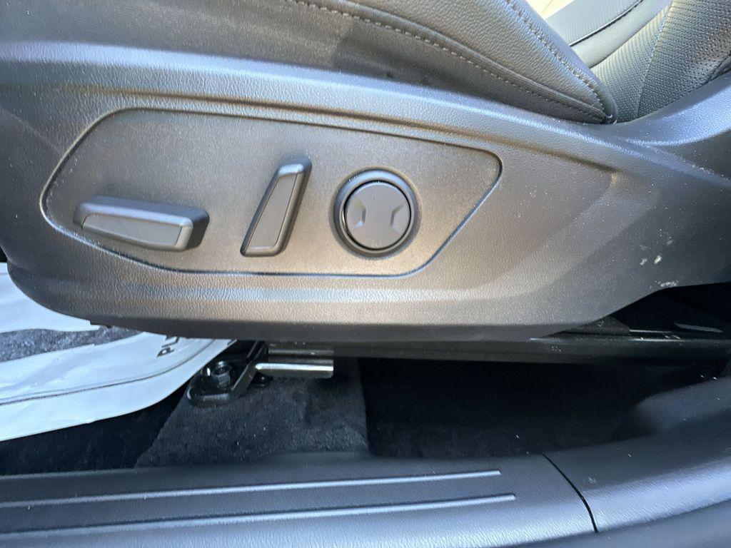 used 2025 Hyundai SANTA CRUZ car, priced at $27,757