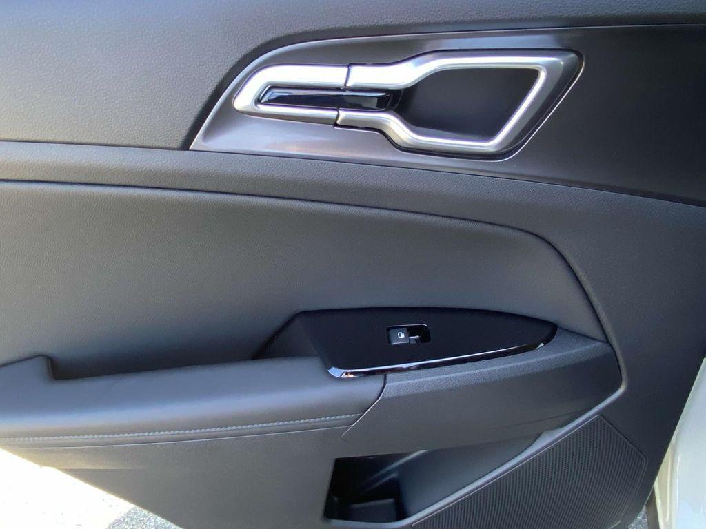 new 2025 Kia Sportage Hybrid car, priced at $29,507