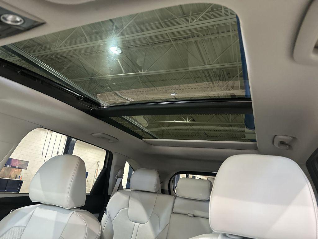 new 2026 Kia Sorento car, priced at $36,445