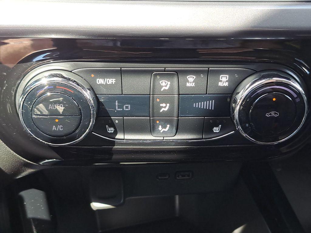 used 2024 Chevrolet Trax car, priced at $25,450