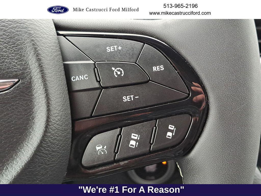 used 2022 Chrysler Pacifica Hybrid car, priced at $32,450