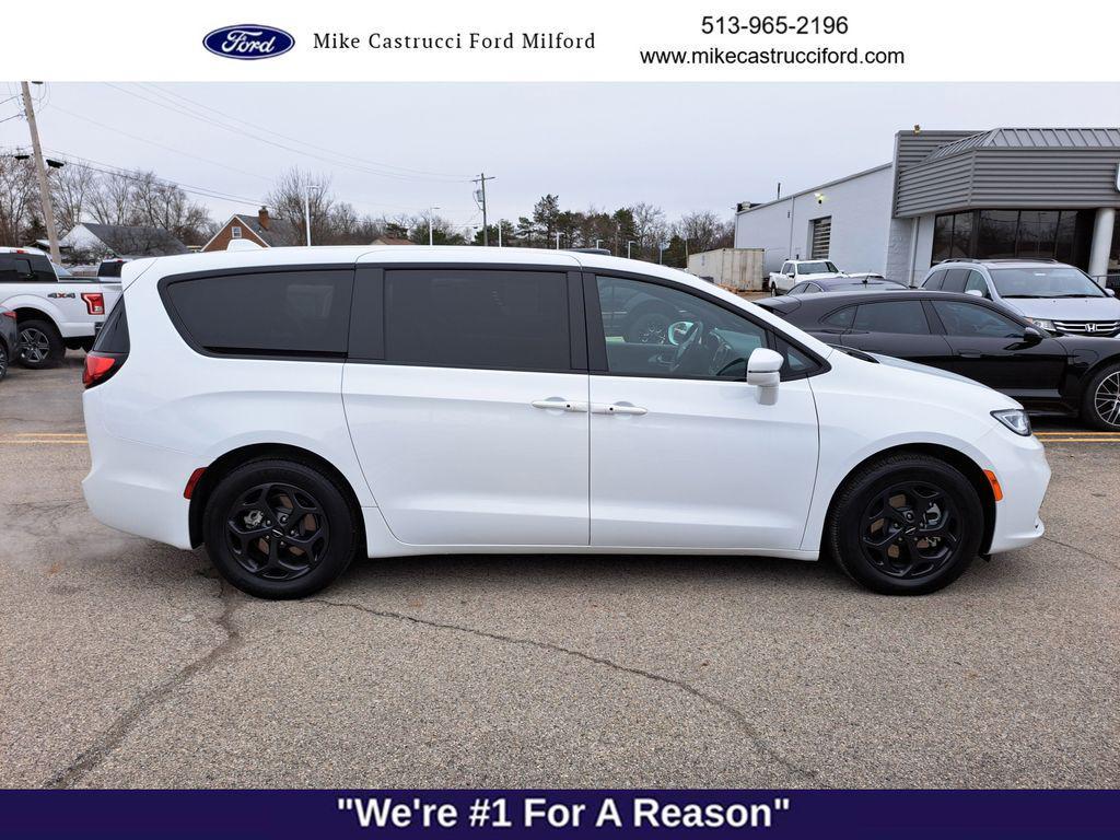 used 2022 Chrysler Pacifica Hybrid car, priced at $32,450