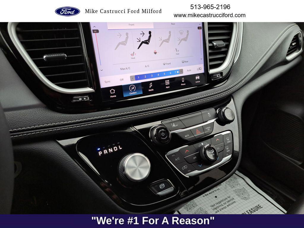 used 2022 Chrysler Pacifica Hybrid car, priced at $32,450