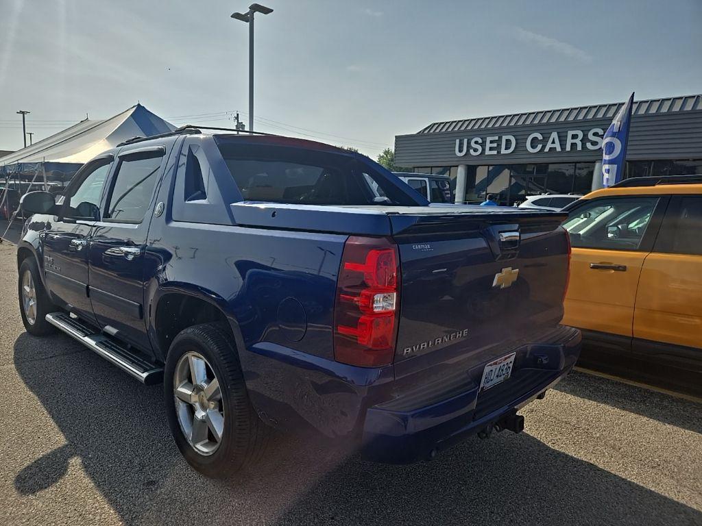 used 2013 Chevrolet Avalanche car, priced at $18,950