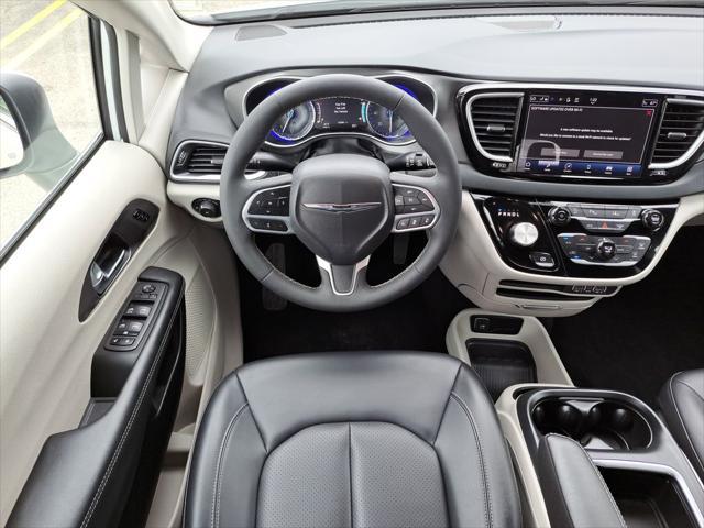 used 2023 Chrysler Pacifica car, priced at $26,250
