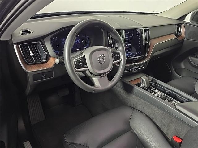 used 2023 Volvo XC60 car, priced at $30,998