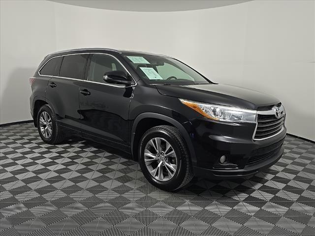 used 2015 Toyota Highlander car, priced at $19,295