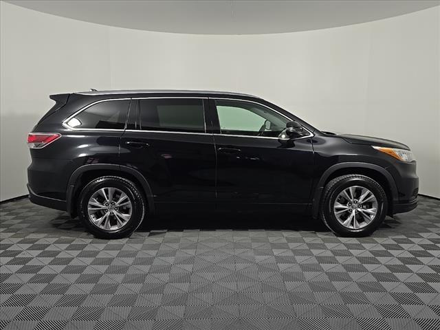 used 2015 Toyota Highlander car, priced at $19,295